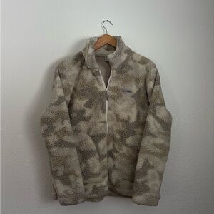 Columbia women’s Camouflage Fleece Jacket